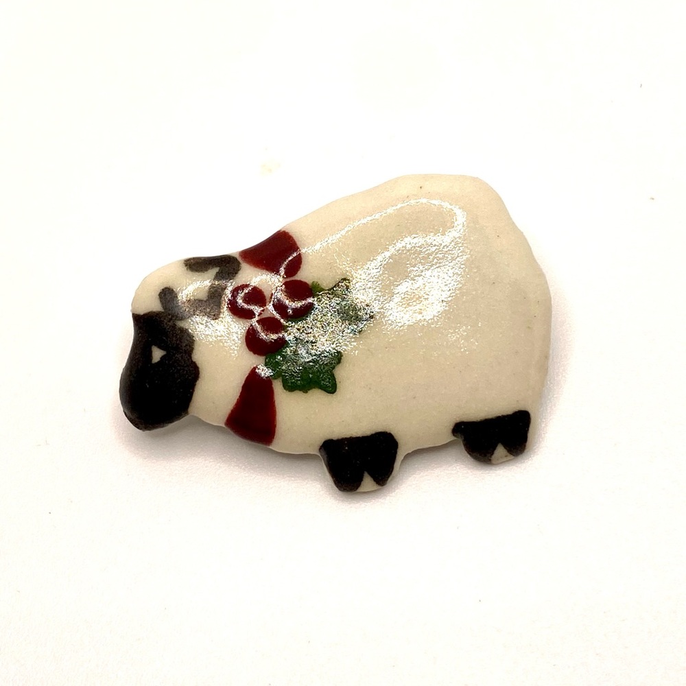 Vintage Handmade Sheep Christmas Holiday Brooch Pin Pendant D032